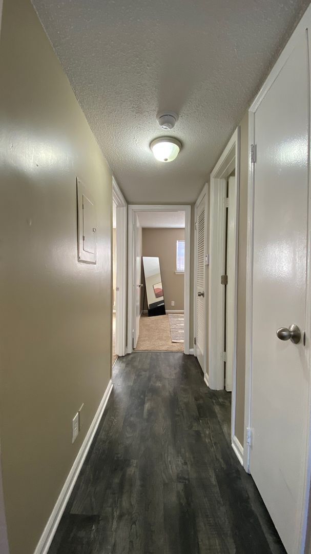 Hillcrest Apartments