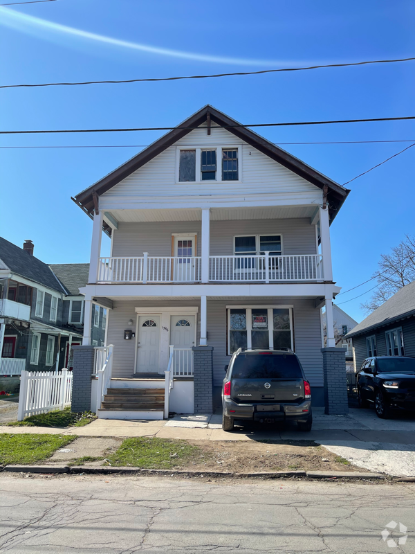 Building Photo - 1566 Dudley Ave Rental