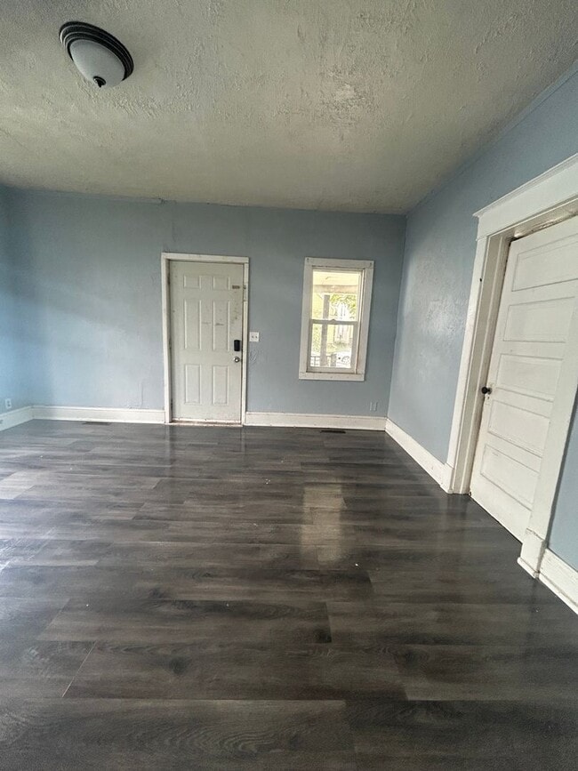 Photo - 604 W Marion St Unit 604 West Marion Street- 1