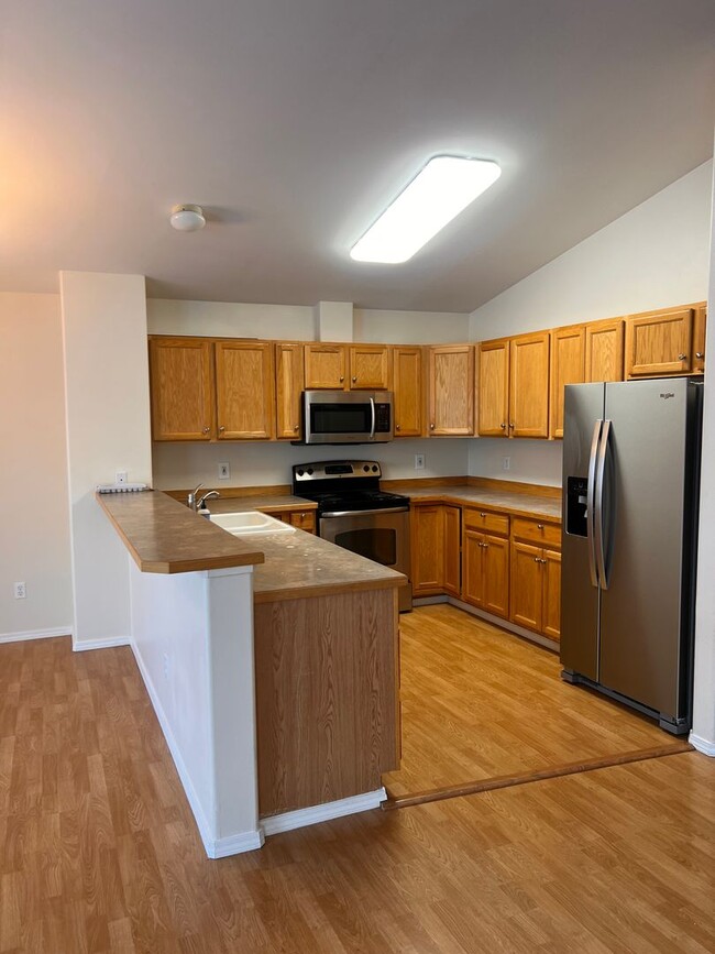 Photo - 8443 Moorland St