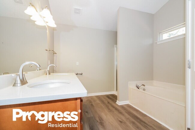 Photo - 8153 Green Valley Cove