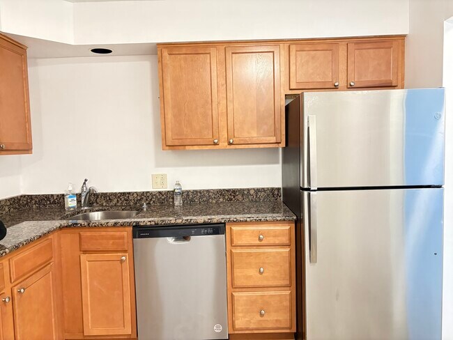 Photo - 1104 Castilian Ct Unit 109
