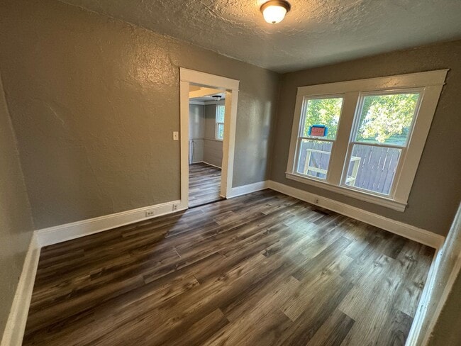 Photo - 1502 Larkin St