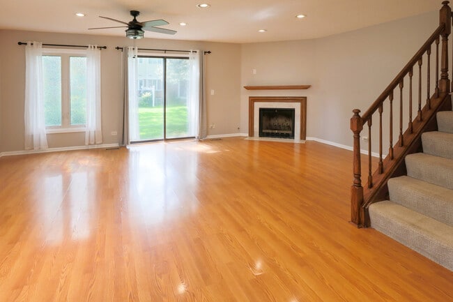 Photo - 329 Redwing Dr