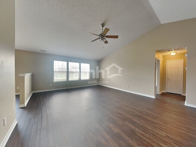 Photo - 2853 Angelina Dr