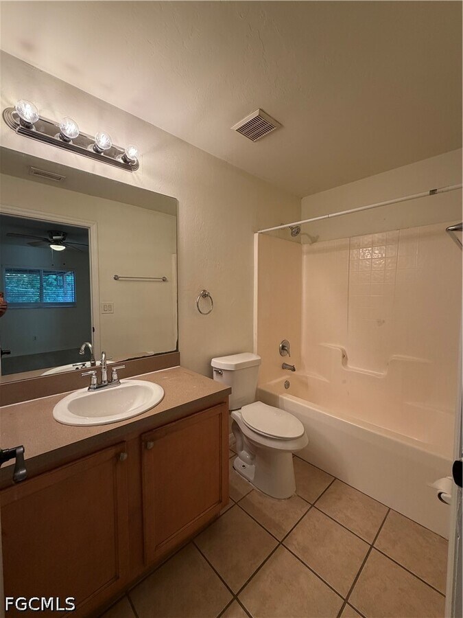 Photo - 5135 25th St SW
