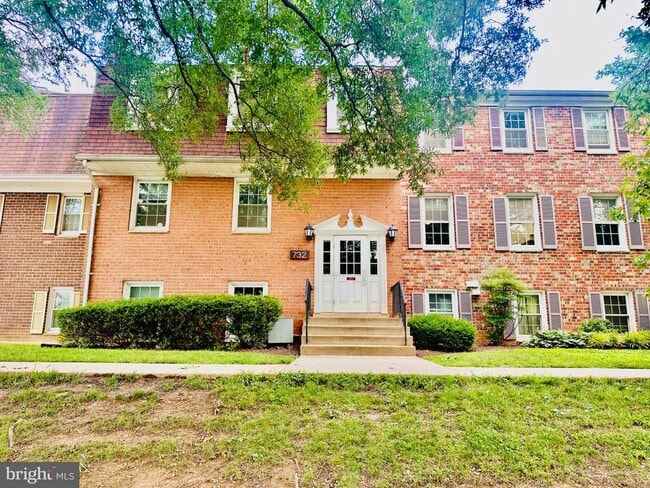 Photo - 732 Quince Orchard Blvd Unit 732-P1