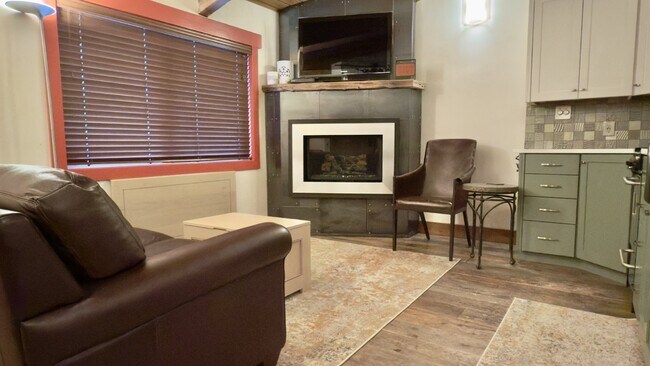 Photo - Furnished Ski Season Condo on Schweitzer Unidad #7