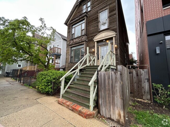 Building Photo - 3144 N Southport Ave Unit # 0CH1 Rental