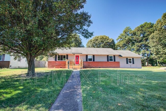 Photo - 321 Patrician Dr