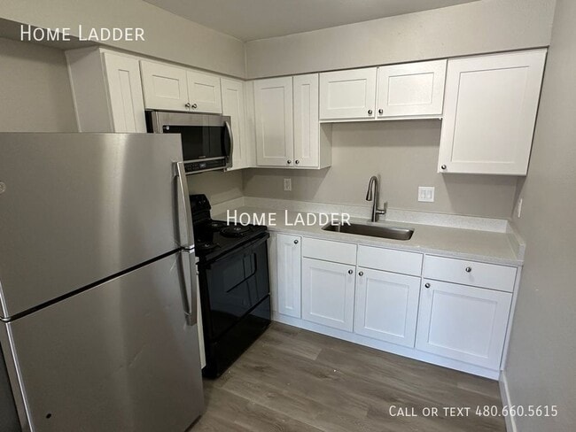 Photo - 2262 E Broadway Rd Unit B