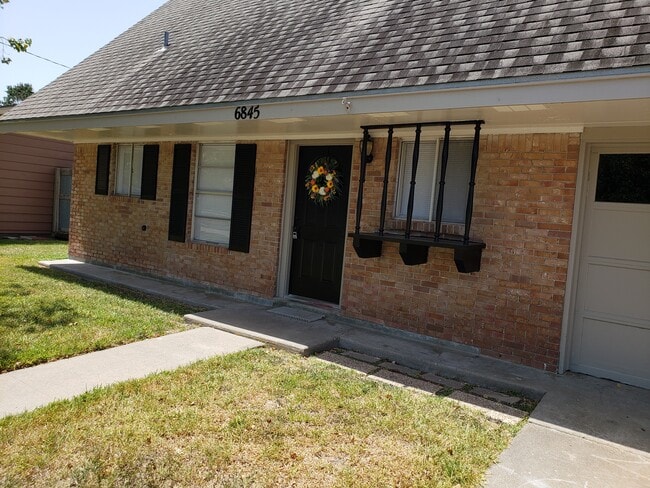 Photo - 6845 Rhine Dr