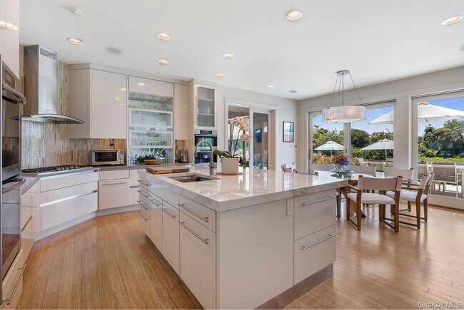 316 Deerfield Rd