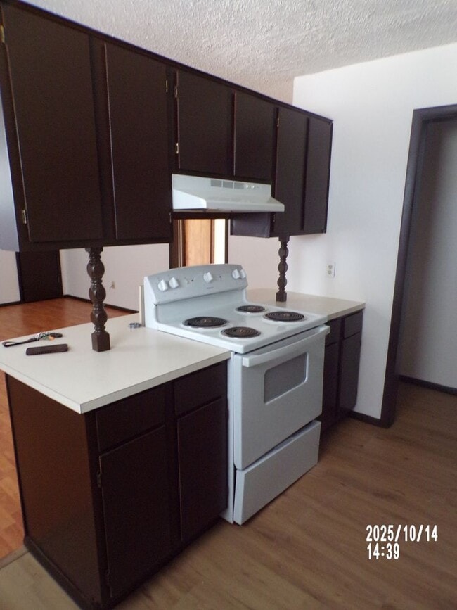 Photo - 2 STORY TOWNHOUSE , CLOSE TO SHOPPING AND RESTAURANTS