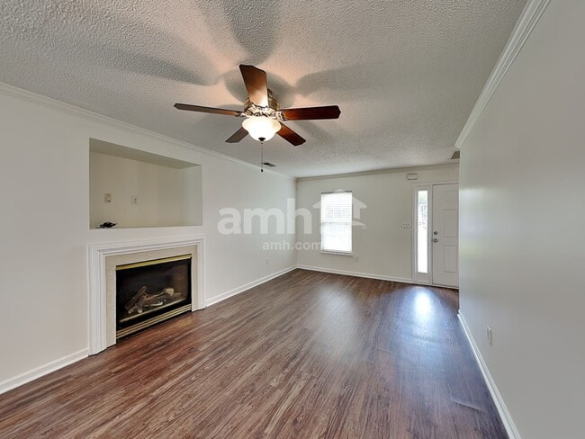 Photo - 8027 Trotter Rd