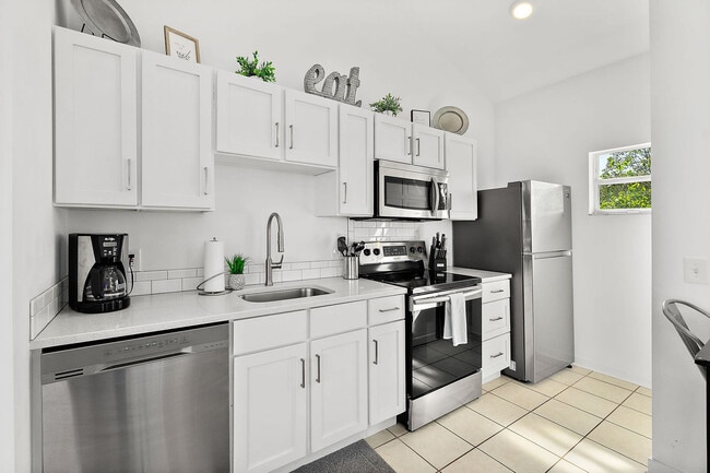 Photo - 27 Old Mission Ave Unidad ID1281933P