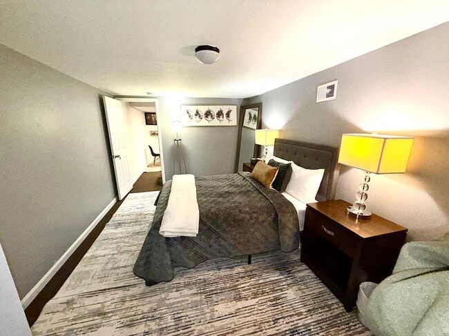 Photo - 6525 Kenova St