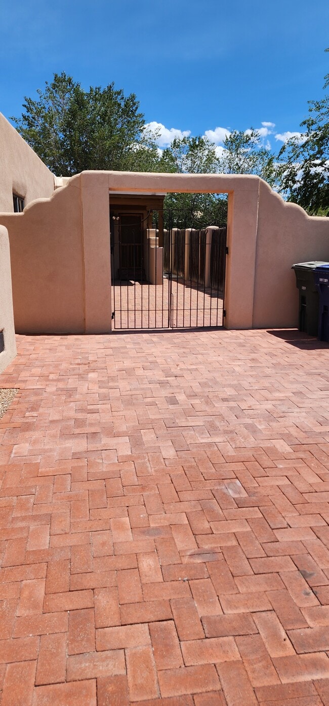 Photo - 507 Silva St