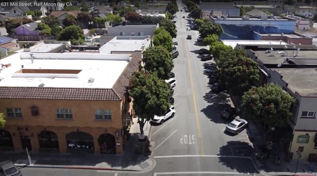 Photo - 631 Mill St