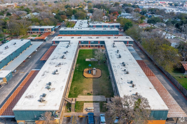 Photo - Mission Villas