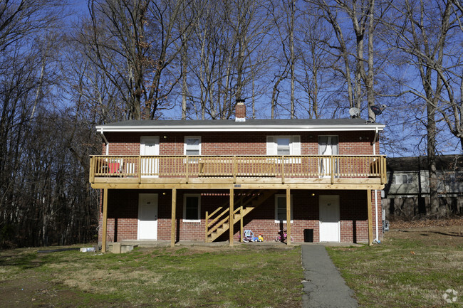 Graham Park Apartments - Graham Park Apartments