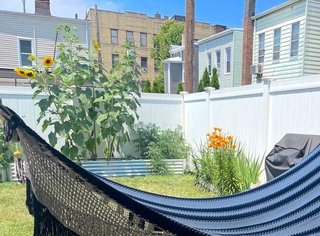 Private Backyard - 7 Duncan Ct Unit 1