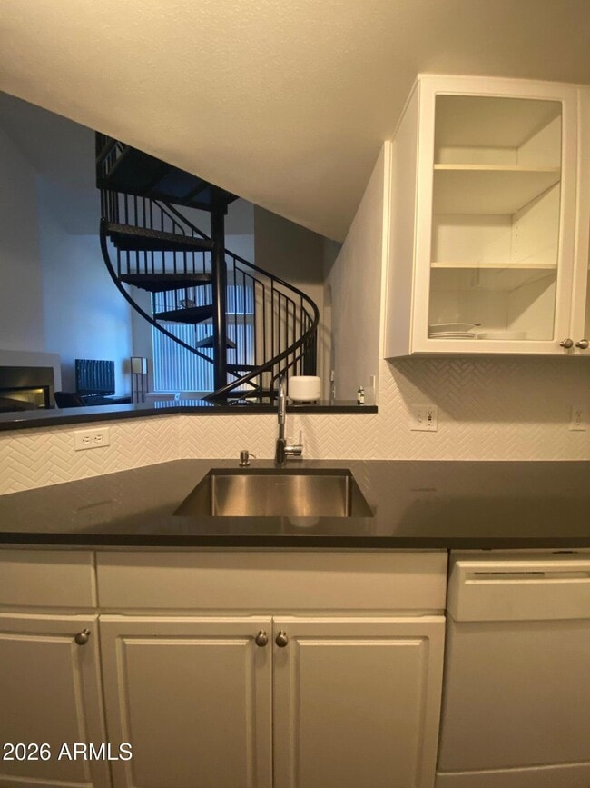 Photo - 1701 E Colter St Unit 471