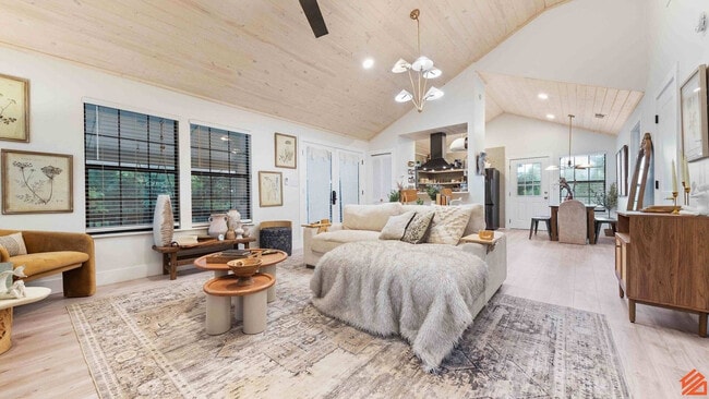 Building Photo - 33 Santana Dr Unit SI ID1502049P