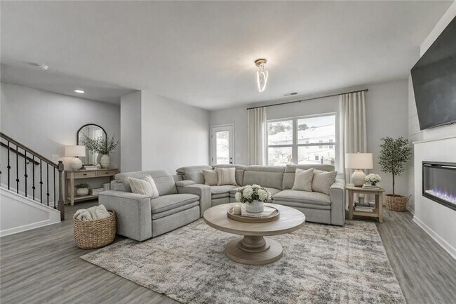 Photo - 1123 Chastain Dr