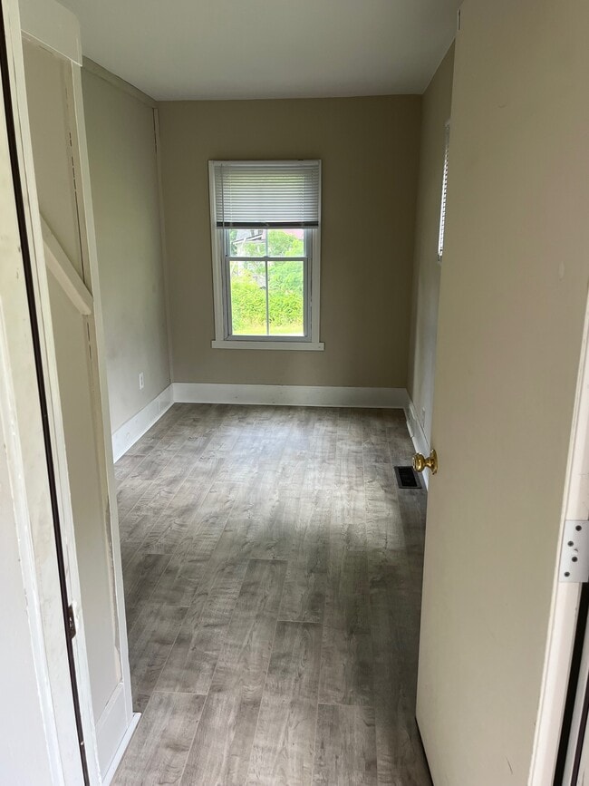 Photo - 38. W. University Street Unit A