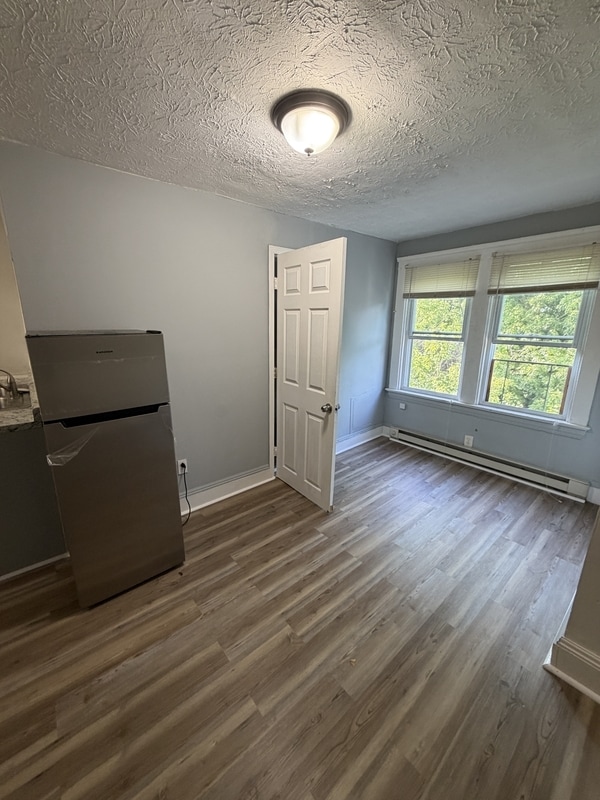 Photo - 11509 Whitmore Ave