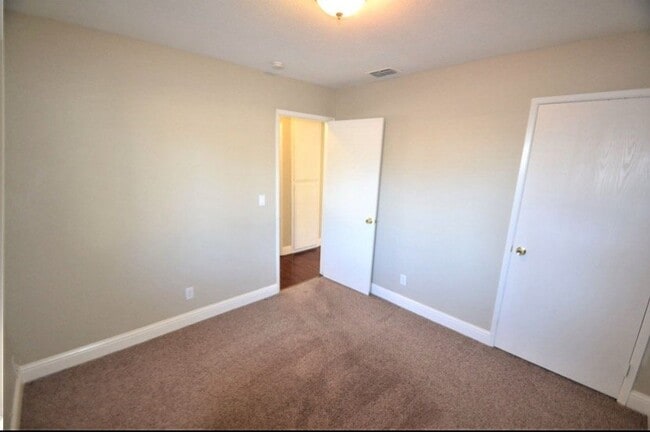 Photo - 8263 Florintown Way