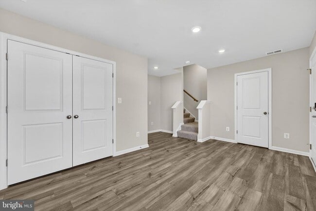 Photo - 1240 Red Clover Ln