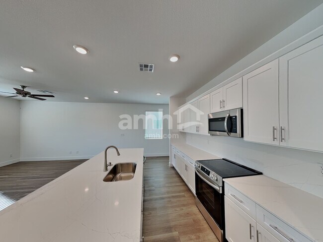 Photo - 5872 Fly Fisher St