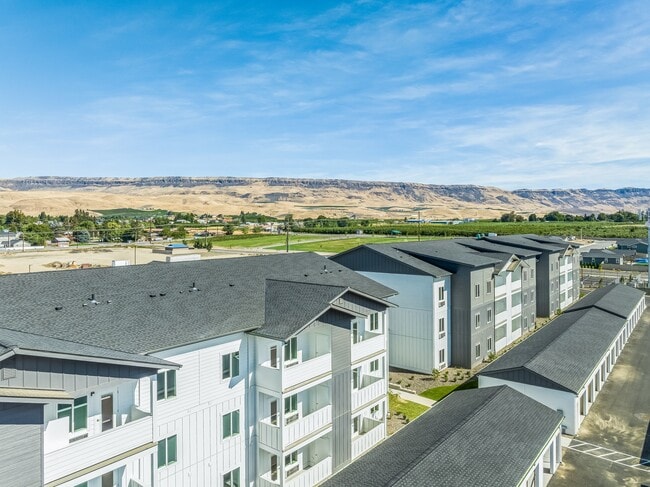Photo - Gateway Apartments