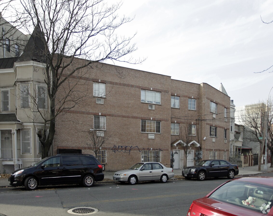 Photo - 874-876 E 156th St