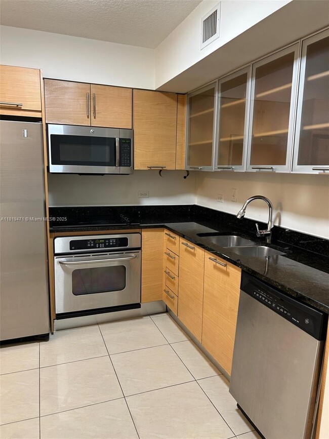 Photo - 31 SE 5th St Condo Unit 2008