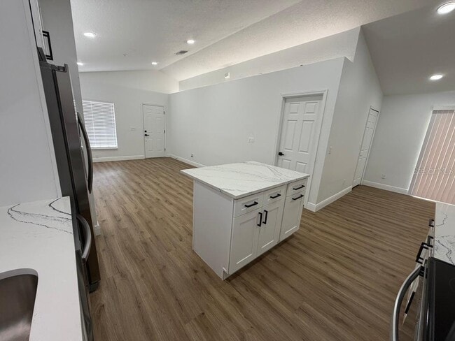 Photo - 9743 Hollyhill Dr