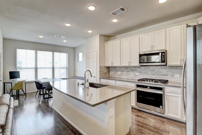 Photo - 3104 Roseland Terrace Ln