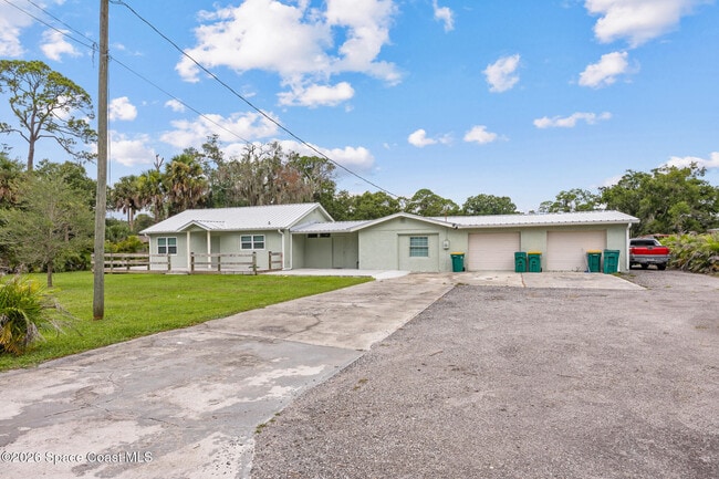 Photo - 483 Church St