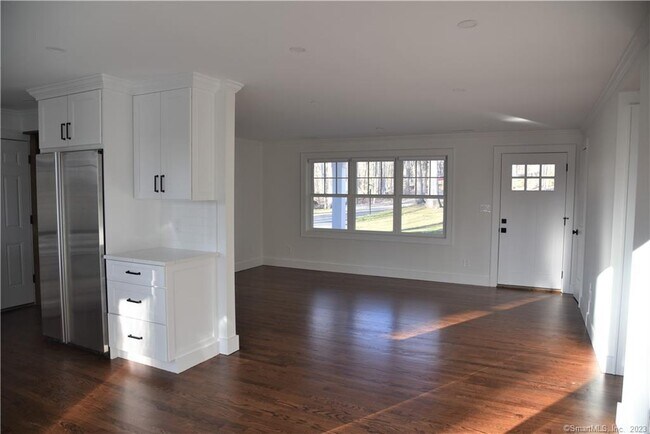 Photo - 32 Deer Hill Rd