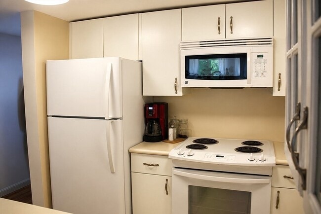 Photo - 20 Webster St Unidad 211