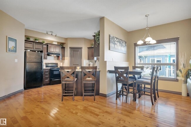 Photo - 102 W Haven Dr