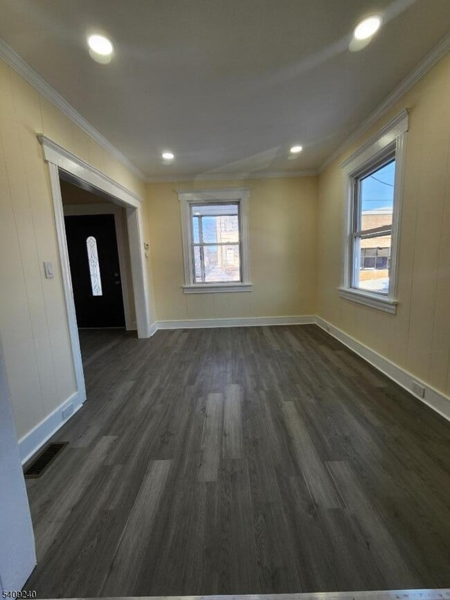 Photo - 252 Montgomery St