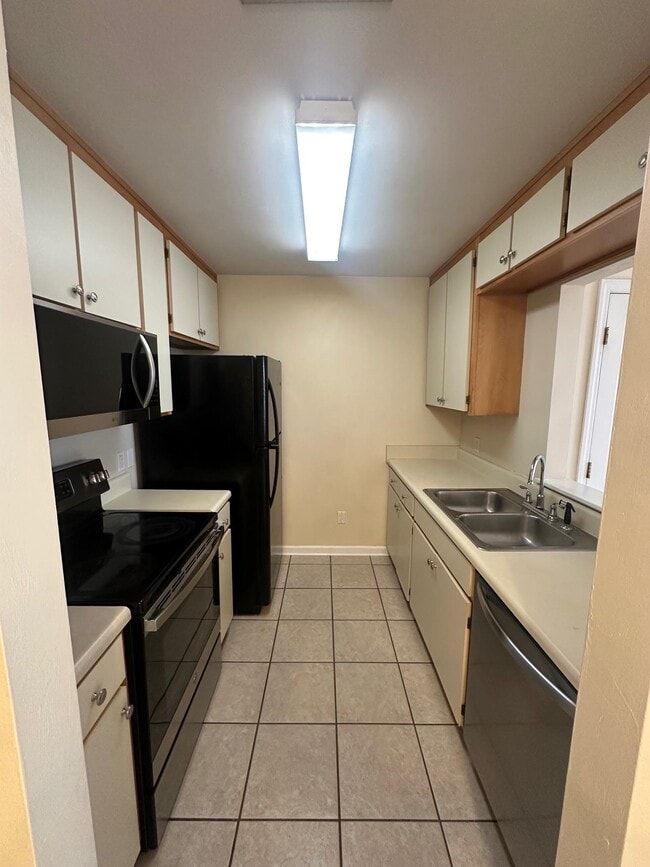 Photo - 1350 Castelnau Ct