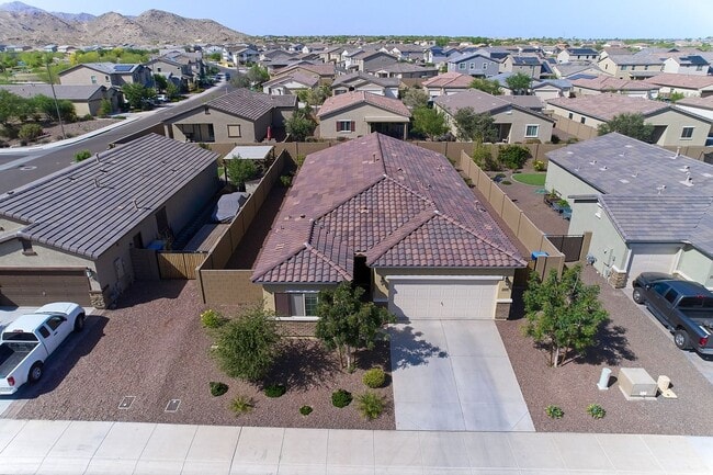 Building Photo - Spacious 4BD/2BA in Verrado