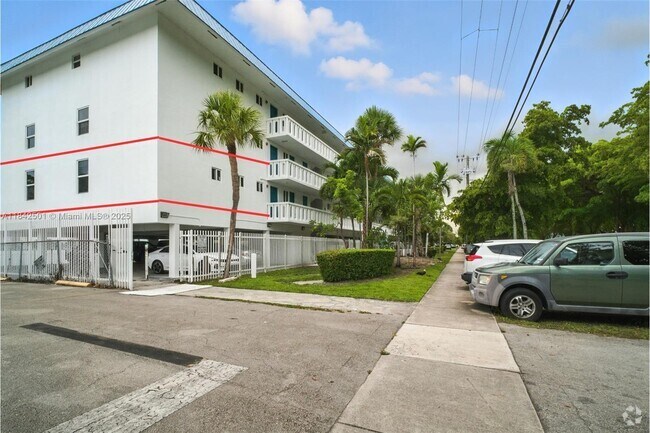 Building Photo - 1170 NE 191st St Unit A21 Rental