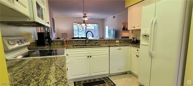 Building Photo - 26190 Clarkston Dr Unit 104 Rental