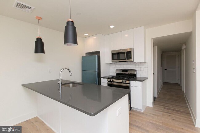 Photo - 2431 Frankford Ave Unidad 16