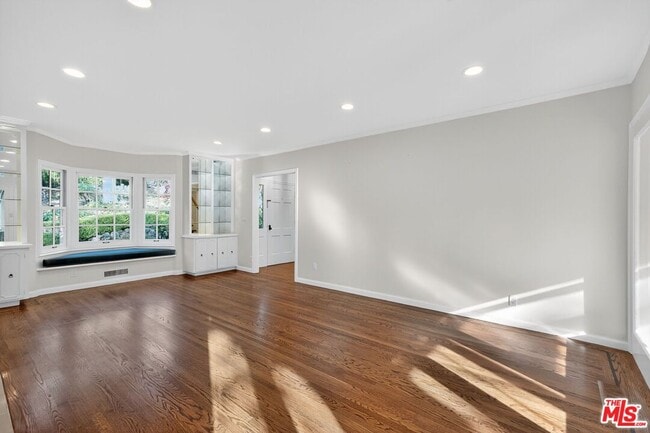 Photo - 15 N Ridgewood Rd